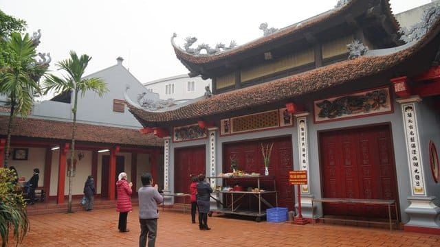 Cầu xin số đề từ thần thánh tứ phương