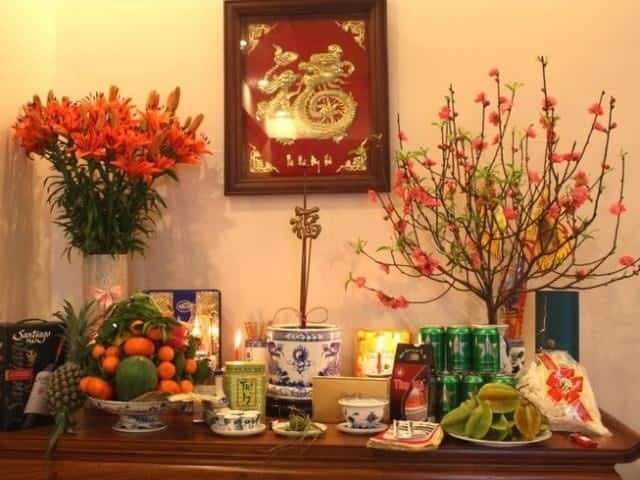 Thờ cúng gia tiên để giải hạn vỡ nợ vì lô đề