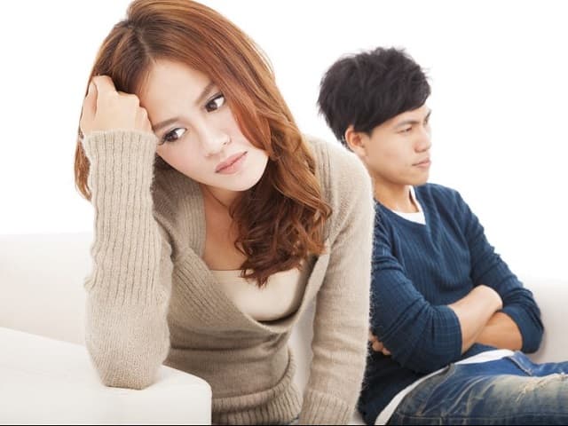 Chiêm bao thấy vợ đang ôm hôn người khác báo hiệu hôn nhân hạnh phúc