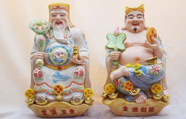 Ông Địa - Thần Tài đều là những vị thần mang đến tài lộc, may mắn