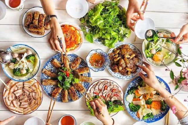 Mỗi chiêm bao nhìn thấy ăn cỗ đều ẩn chứa những con số đặc biệt